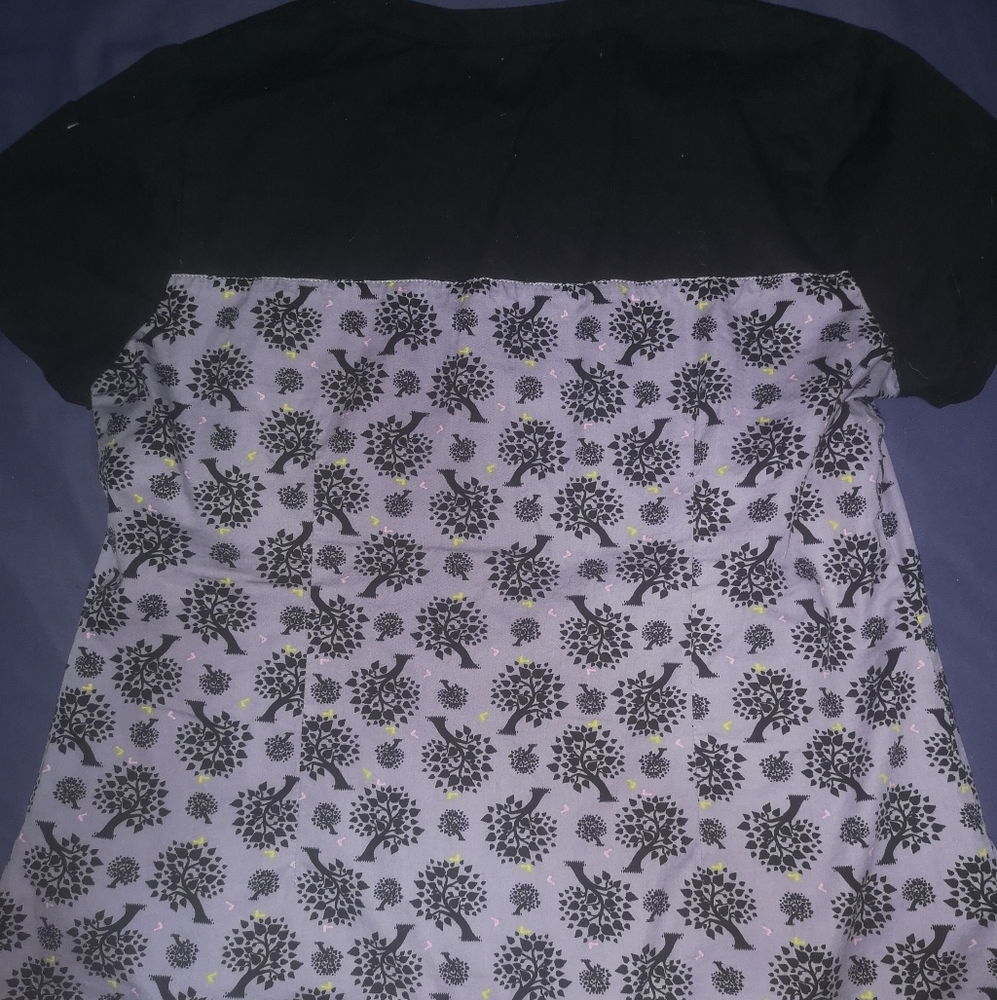 Scrub Top - Picture 2 of 2